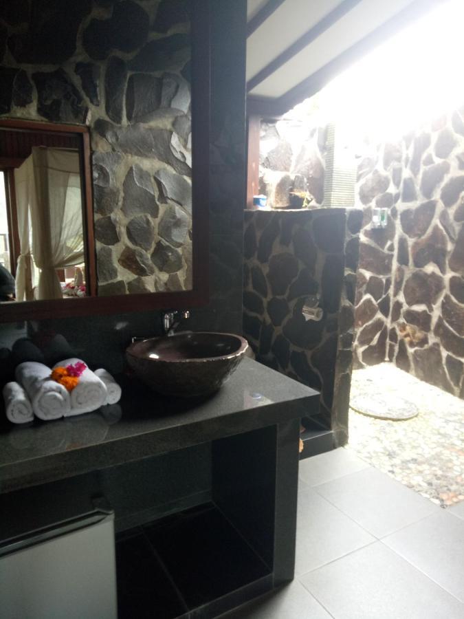 Bintang Munduk Hotel Exterior photo